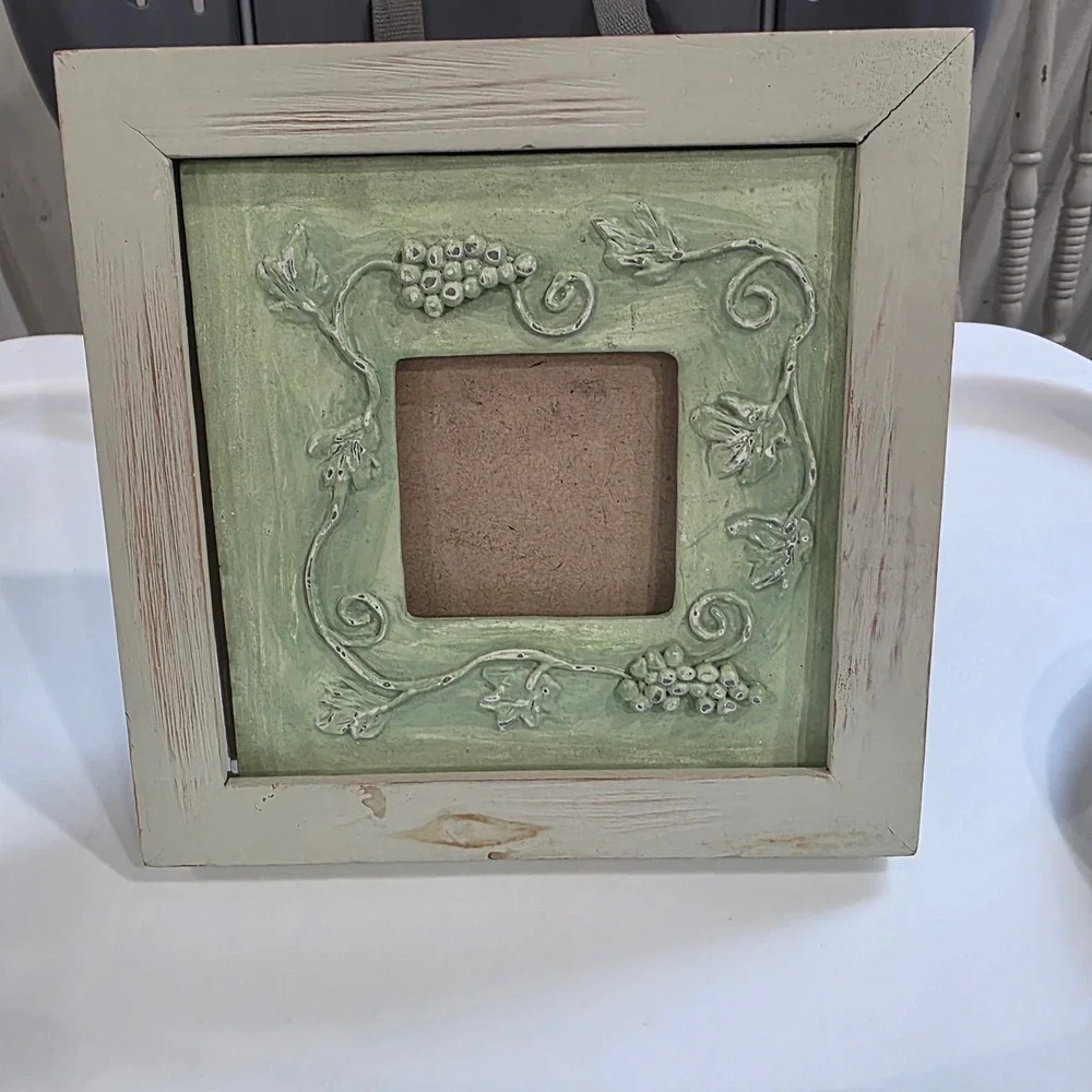 4x4 Rustic Grapevine Relief Picture Frame Square Distressed Sage Green Farmhouse